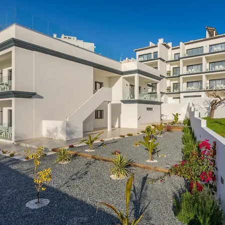 Correeira Luxury Residence T2 J - Albufeira, Pools, Wifi, Bbq, Beach Appartamento