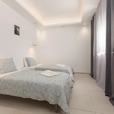 Correeira Luxury Residence T2 J - Albufeira, Pools, Wifi, Bbq, Beach Albufeira