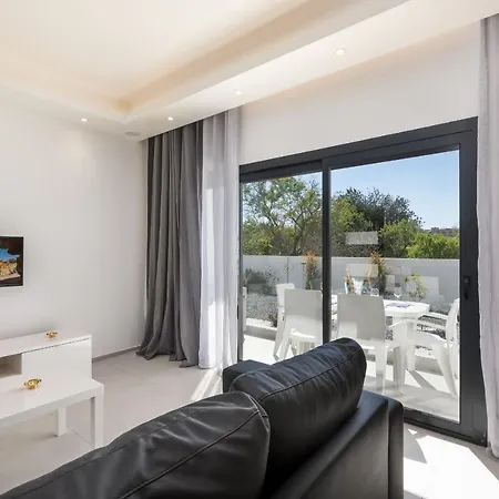 Appartamento Correeira Luxury Residence T2 J - Albufeira, Pools, Wifi, Bbq, Beach Albufeira