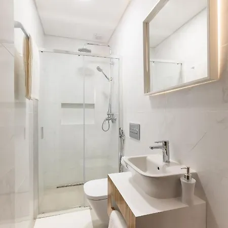 Correeira Luxury Residence T2 J - Albufeira, Pools, Wifi, Bbq, Beach * Albufeira